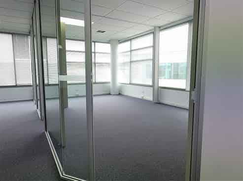 Flexible Office - Generous Parking