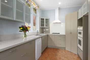 16 Motu Street, Saint Clair