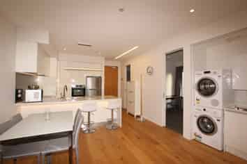 G06/585 Beach Road, Rothesay Bay