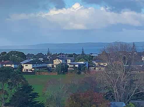 28 RONALD MACKEN PLACE WINDSOR PARK, Mairangi Bay