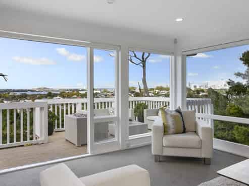 2 and 3/38 Seaview Ave, Northcote