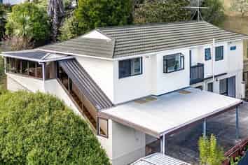 102 Stapleford Crescent, Browns Bay