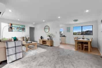 102 Stapleford Crescent, Browns Bay