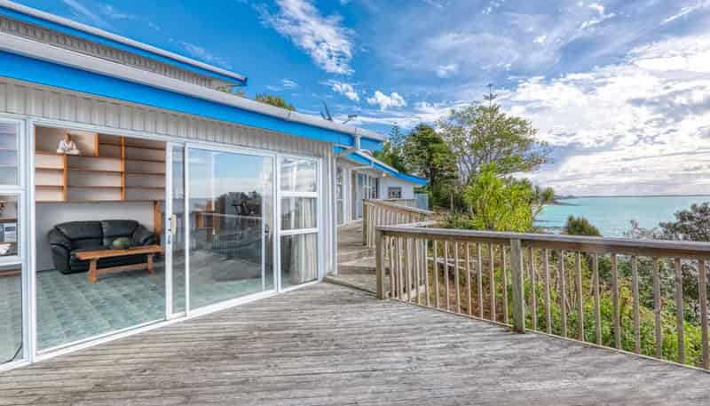 18 Heretaunga Crescent, Cable Bay