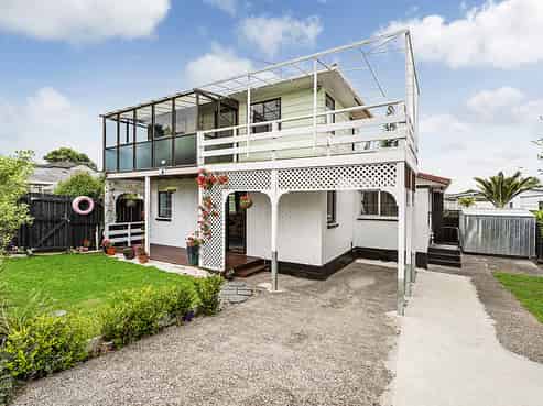 1/93 Coronation Road, Mangere Bridge