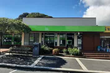 Solid office or retail opportunity 