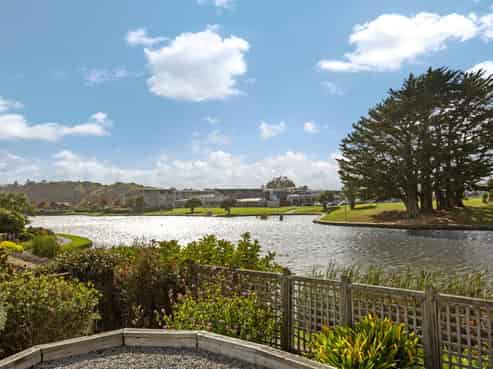 11 Lakeside Villas, Whitby