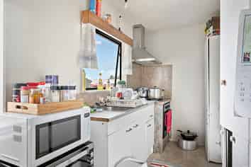 1/98 Shifnal Drive, Randwick Park