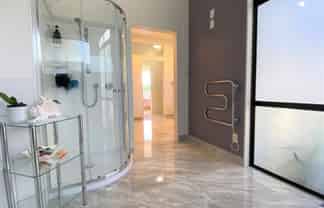 6 Stratford Drive, Cable Bay