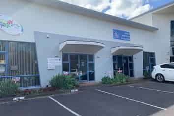 130sqm Office with 4 exclusive car parks at the core of the North Shore Industrial Zone