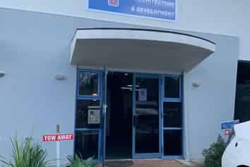 130sqm Office with 4 exclusive car parks at the core of the North Shore Industrial Zone