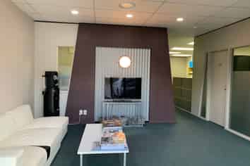 130sqm Office with 4 exclusive car parks at the core of the North Shore Industrial Zone