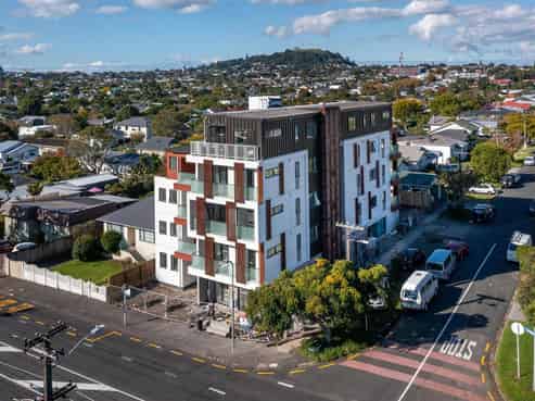 Unit 402 - 2A Truro Road, Sandringham