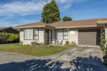 4C Peebles Drive, Hei Hei