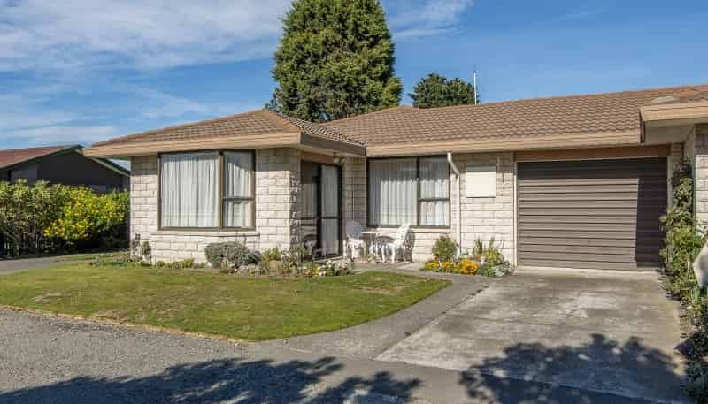 4C Peebles Drive, Hei Hei