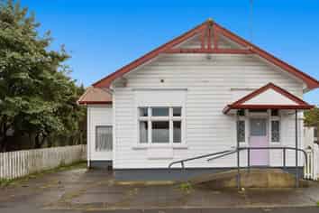 Taneatua - The old Post Office 