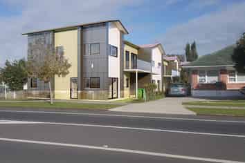 4 - 23 Great South Road, Papatoetoe