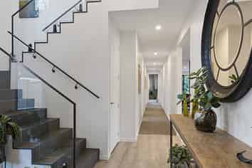 6b Pounamu Avenue, Greenhithe