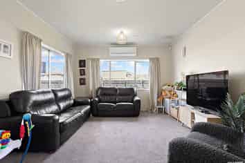 46 Wickman Way, Mangere East