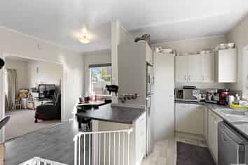 46 Wickman Way, Mangere East