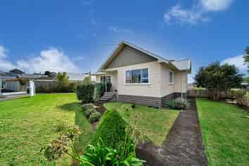 61 Paynters Avenue, Strandon