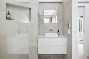 25 Eastcliffe Road, Castor Bay