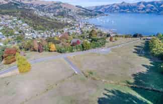 8 Felthams Road, Akaroa