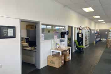 VERSITILE COMMERCIAL SPACE WITH PROFILE