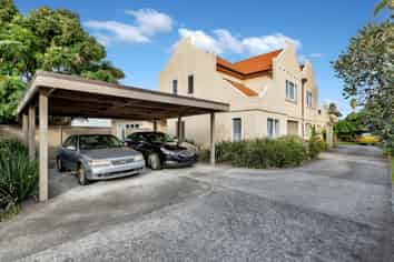 16A Bermuda Place, One Tree Point