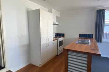 36b Bolton Street, Petone