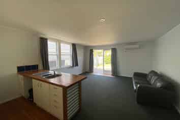 36b Bolton Street, Petone