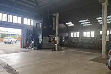 Great Profile Commercial Building