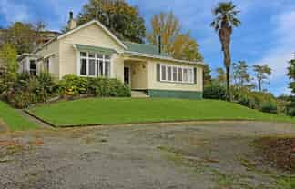 11 Swan Street, Taihape and Surrounds