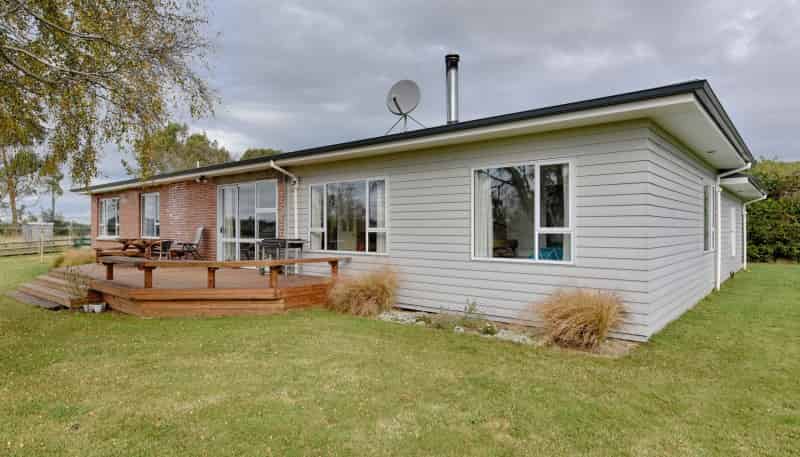 1009 Diamond Peak Road, Gore Surrounds