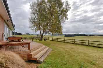 1009 Diamond Peak Road, Gore Surrounds