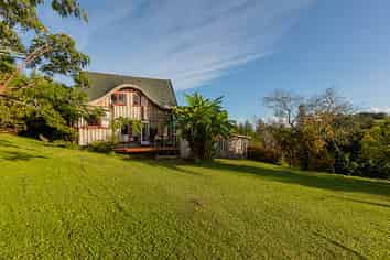 230 Old Highway, Whakamarama