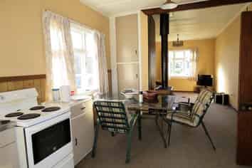 8 Stewart Street, Waimangaroa