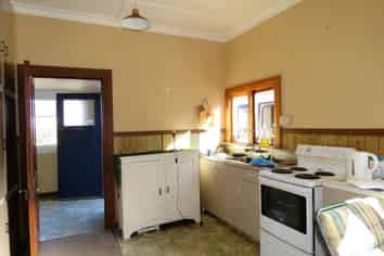 8 Stewart Street, Waimangaroa