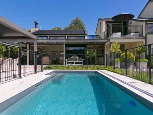 24 Whakamoenga Point, Acacia Bay