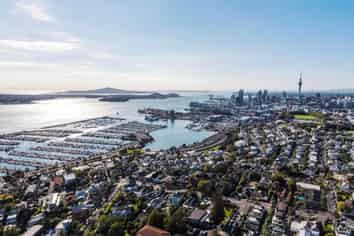 3B/32 Shelly Beach Road, Saint Marys Bay