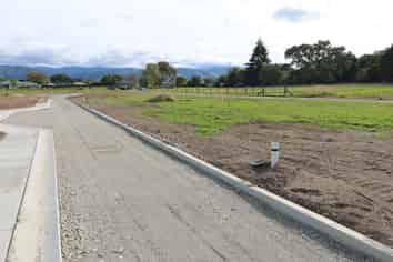 Lot6 407 High Street South, Carterton