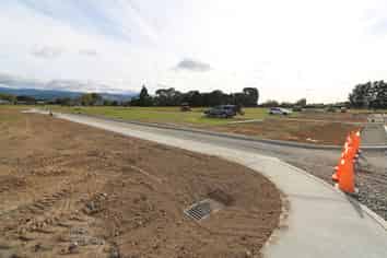 Lot6 407 High Street South, Carterton