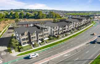 102/32 Shortfin Place, Flat Bush