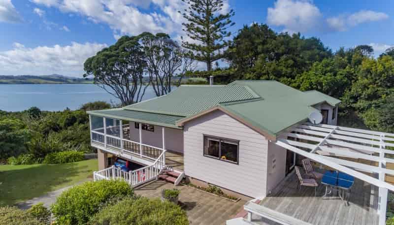 2 Grey Street East, Mangonui