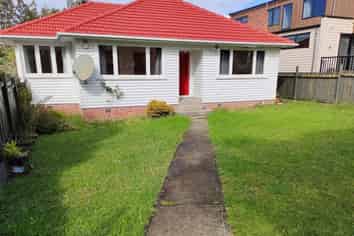 104 White Swan Road, Mount Roskill