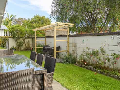 32 Park Street, Tauranga Central