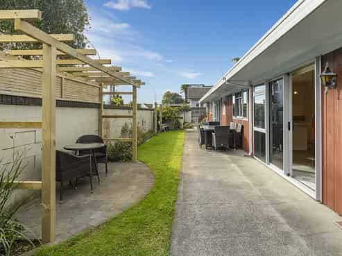 32 Park Street, Tauranga Central