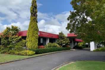 CBRE - Prime West Office