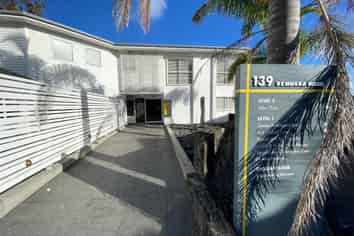 CBRE - Modern Medical Tenancy