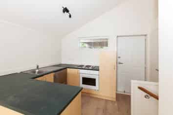 23Q Hendry Avenue, Hillsborough